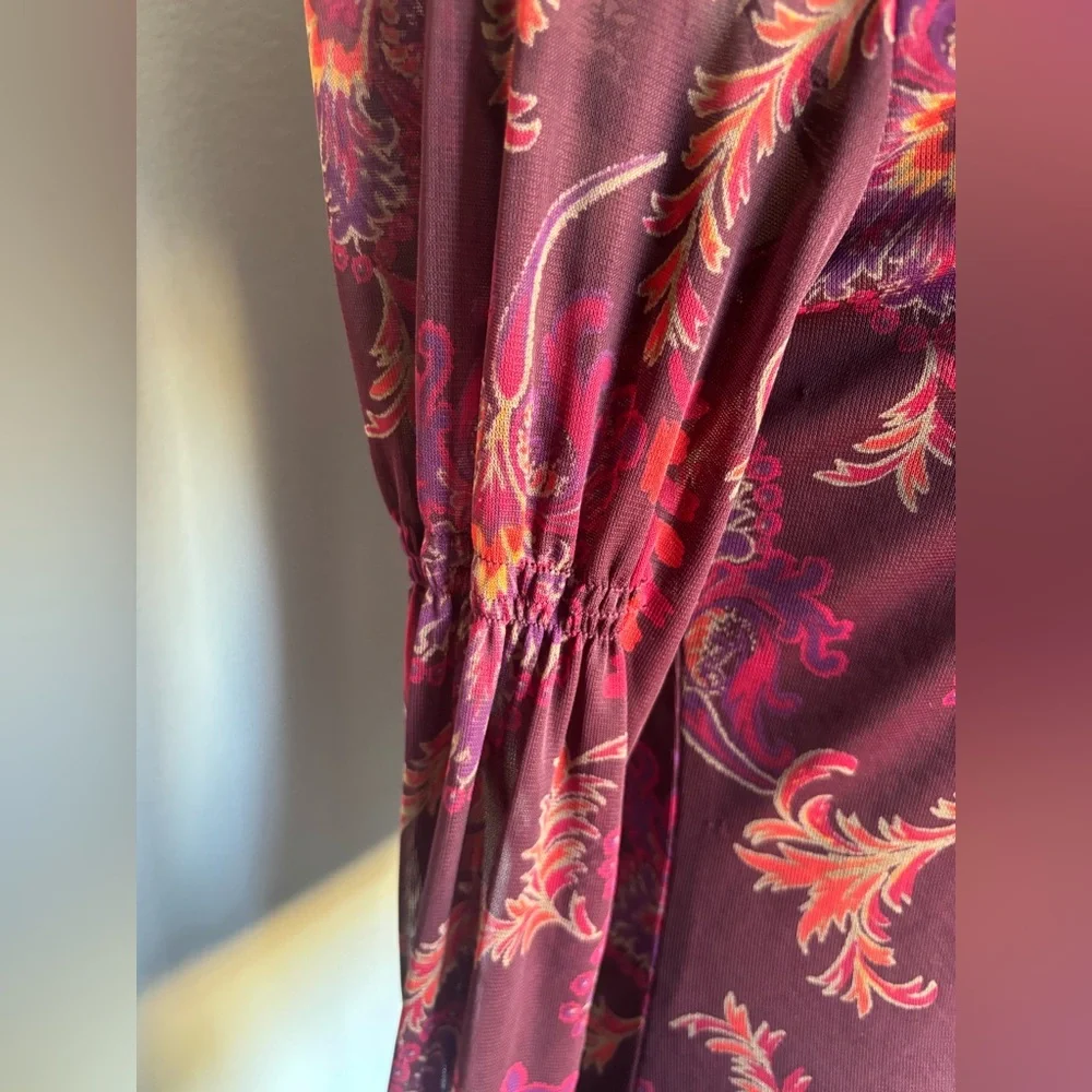 Express Burgundy Floral Blouse - Picture 3 of 13